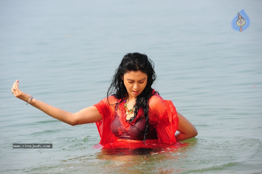 Kamna Jethmalani Hot Pics - 79 / 149 photos