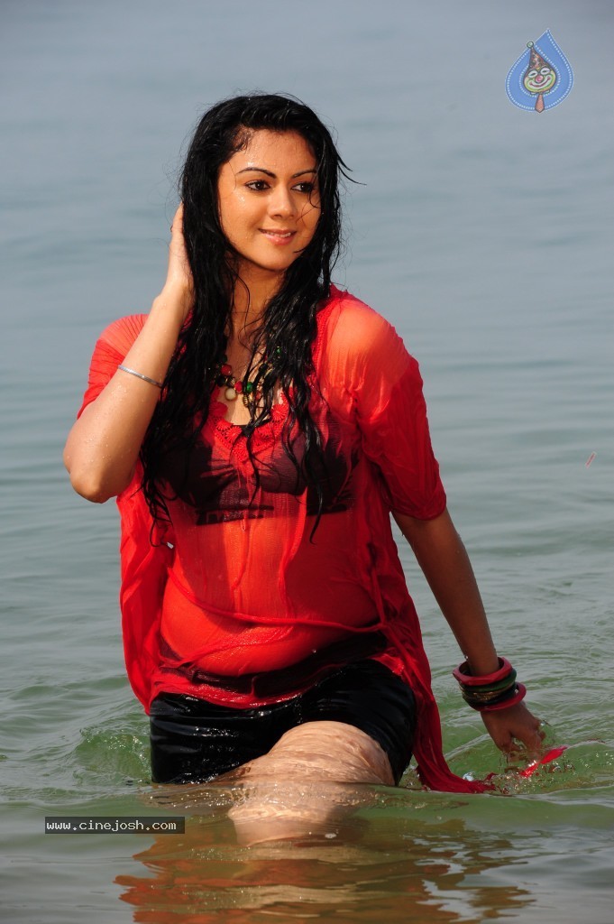 Kamna Jethmalani Hot Pics - 80 / 149 photos