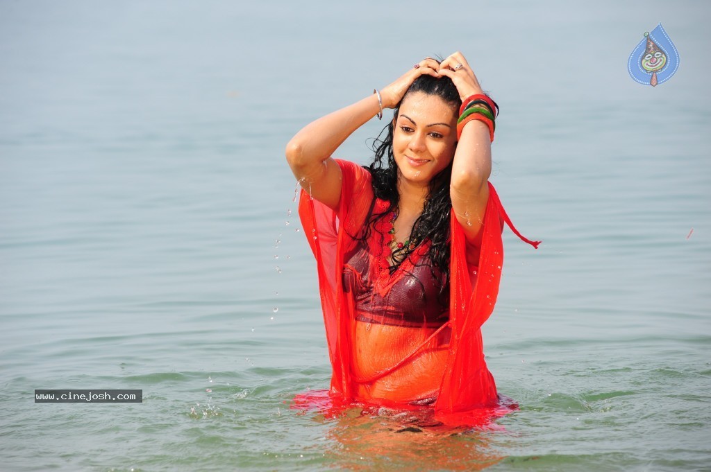 Kamna Jethmalani Hot Pics - 84 / 149 photos