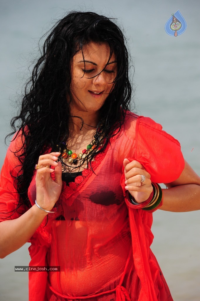 Kamna Jethmalani Hot Pics - 111 / 149 photos