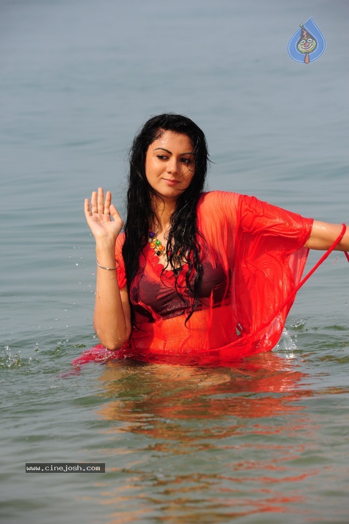 Kamna Jethmalani Hot Pics - 112 / 149 photos