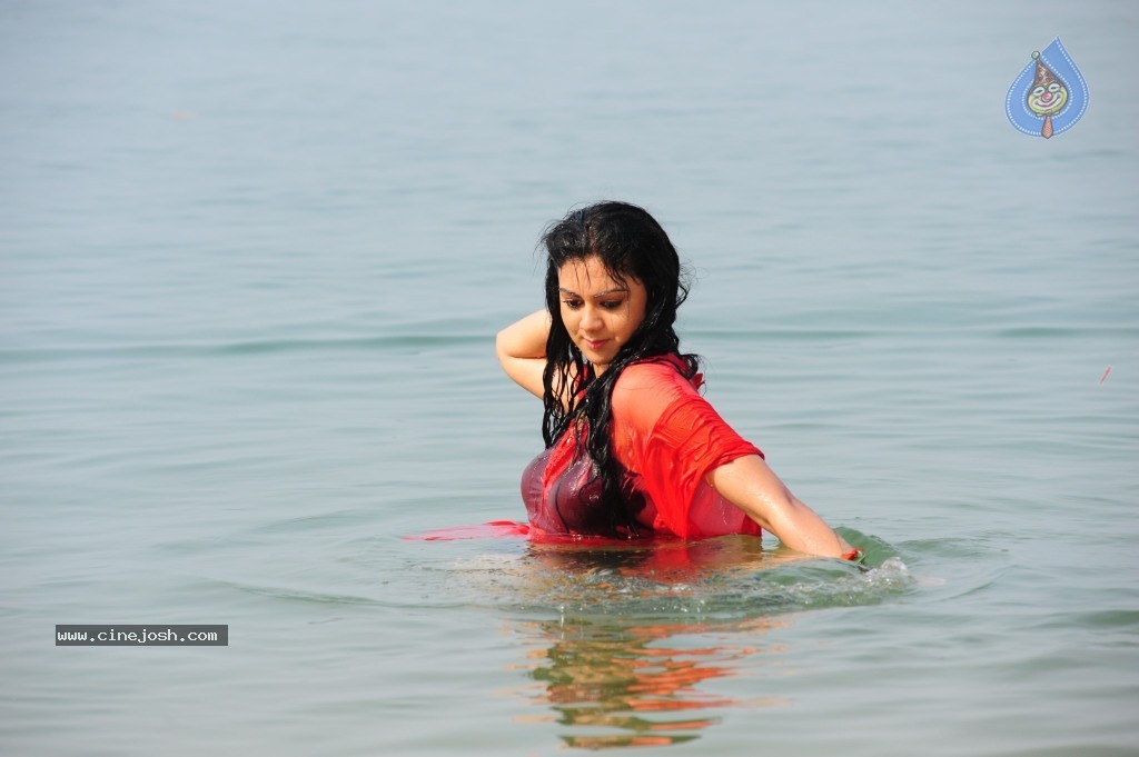 Kamna Jethmalani Hot Pics - 114 / 149 photos