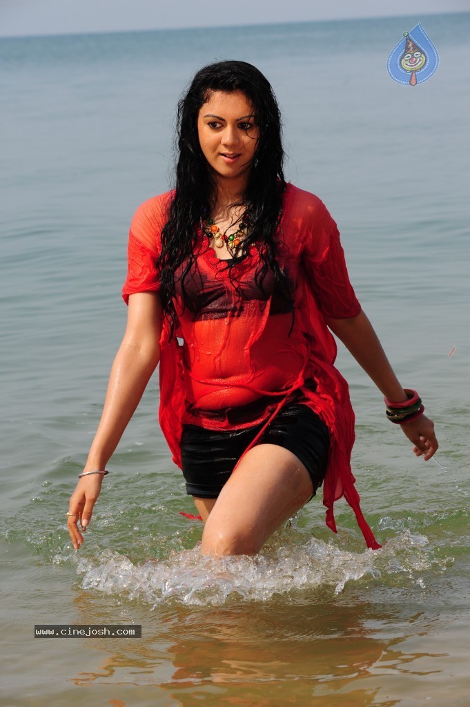 Kamna Jethmalani Hot Pics - 121 / 149 photos