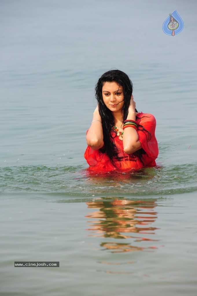 Kamna Jethmalani Hot Pics - 122 / 149 photos