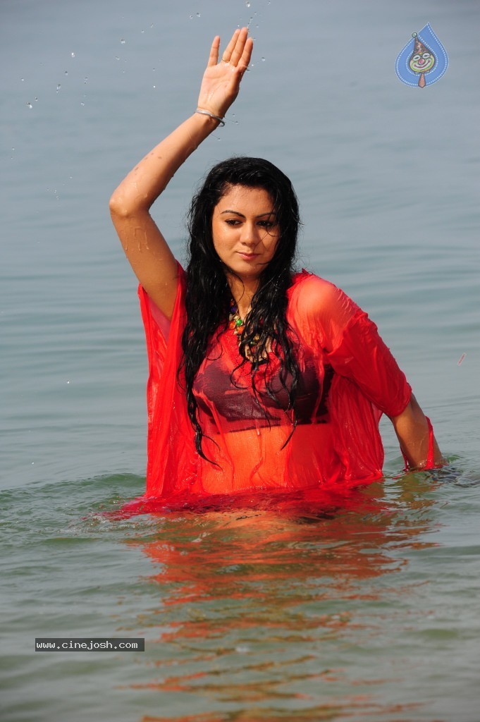 Kamna Jethmalani Hot Pics - 133 / 149 photos