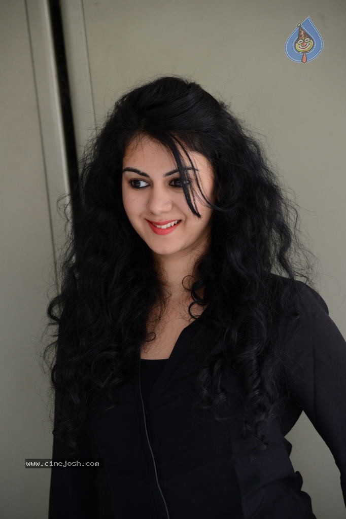 Kamna Jethmalani Latest Images - 16 / 79 photos