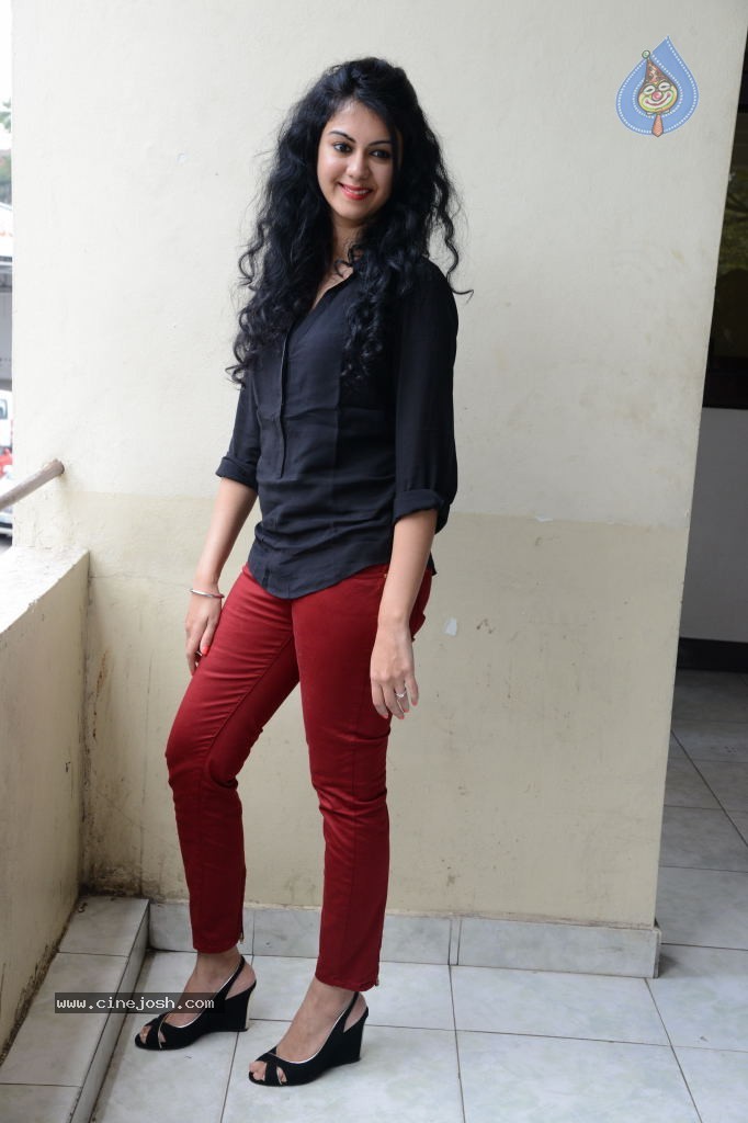 Kamna Jethmalani Latest Images - 31 / 79 photos