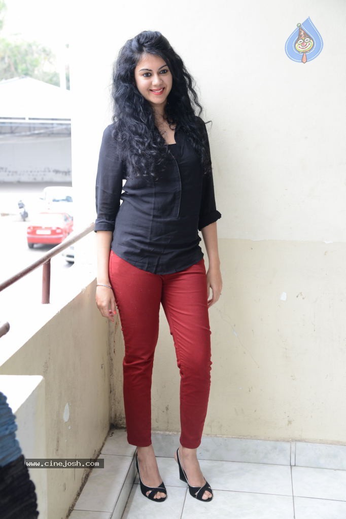 Kamna Jethmalani Latest Images - 72 / 79 photos