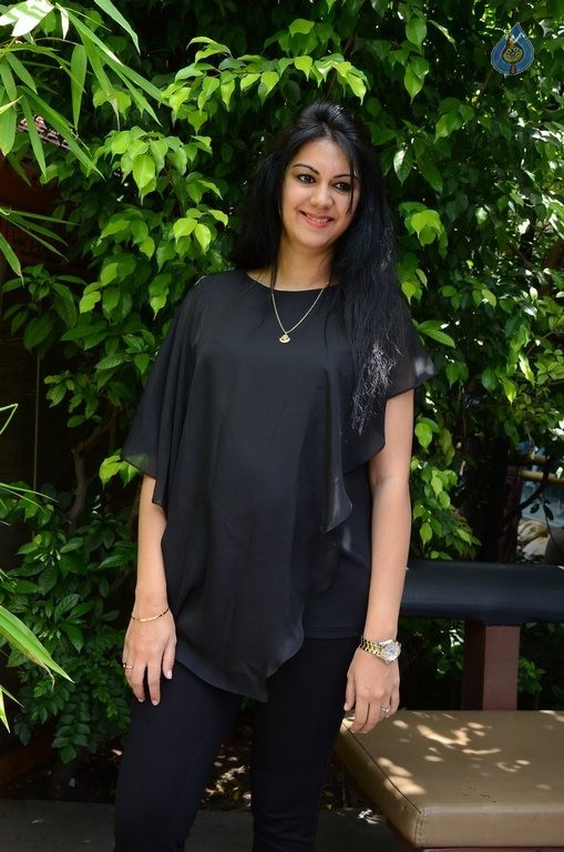 Kamna Jethmalani Latest Photos - 9 / 41 photos