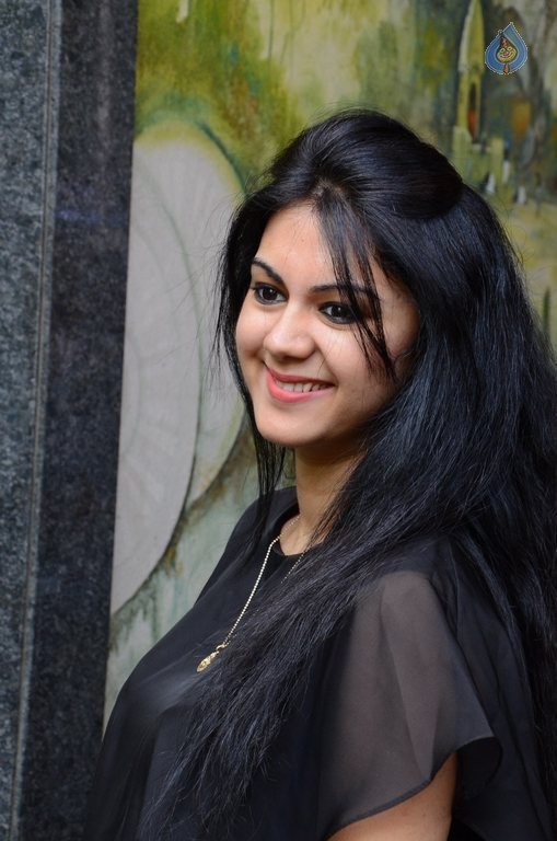 Kamna Jethmalani Latest Photos - 25 / 41 photos