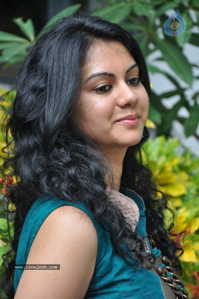 Kamna Jethmalani Latest Stills - 30 / 40 photos
