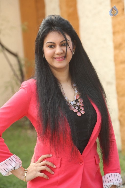 Kamna Jethmalani New Pics - 4 / 31 photos