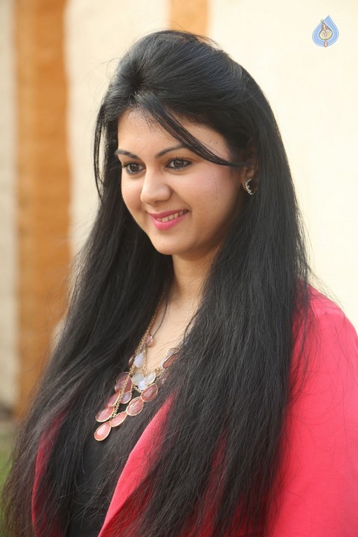 Kamna Jethmalani New Pics - 5 / 31 photos