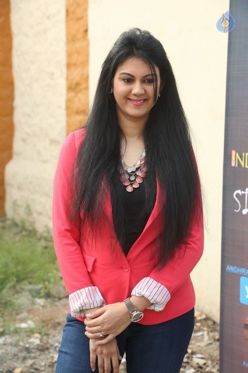 Kamna Jethmalani New Pics - 23 / 31 photos
