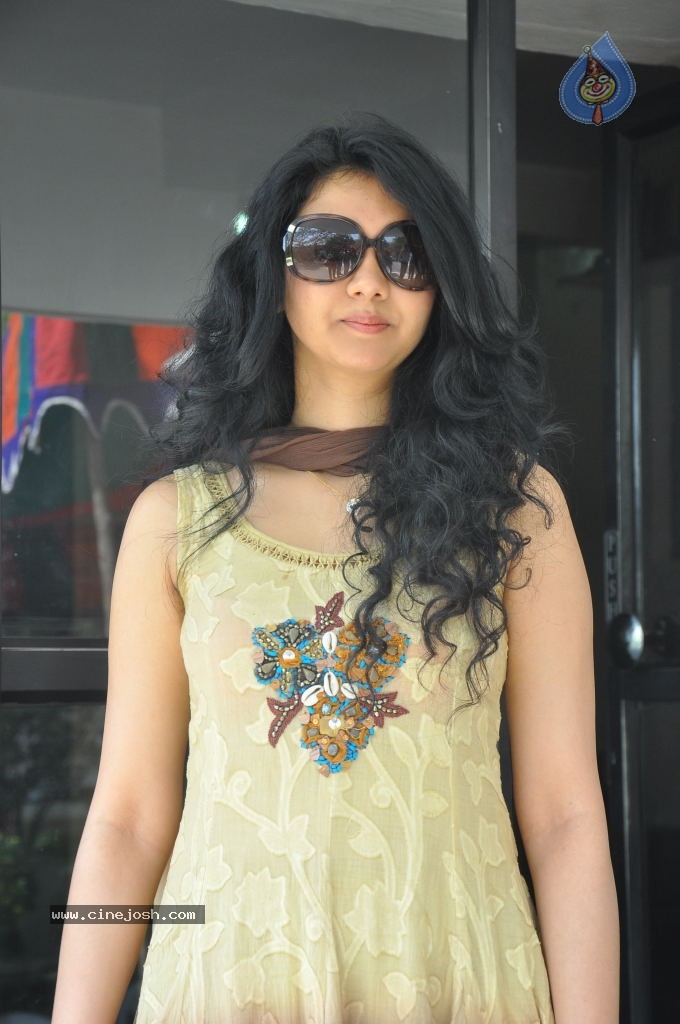 Kamna Jethmalani New Stills - 13 / 29 photos