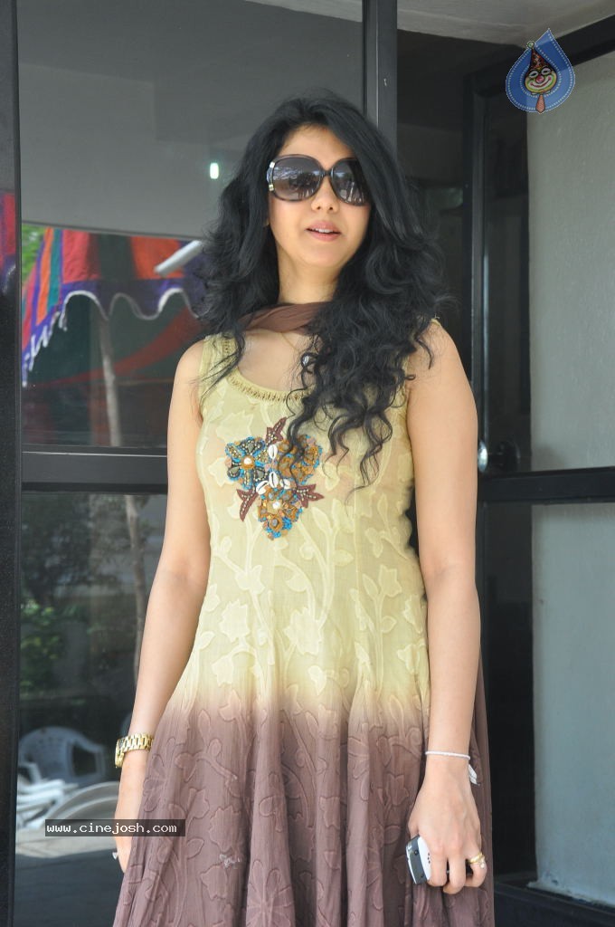 Kamna Jethmalani New Stills - 26 / 29 photos