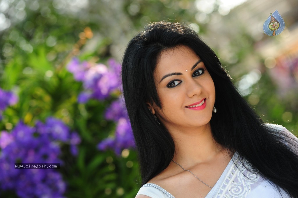 Kamna Jethmalani New Stills - 34 / 49 photos