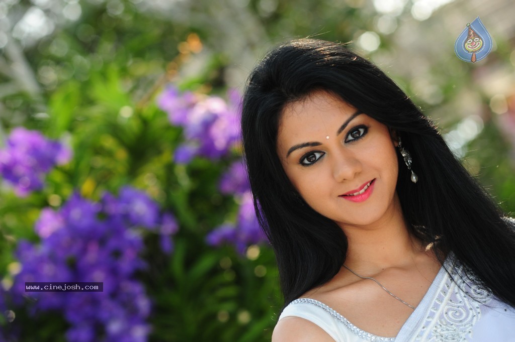 Kamna Jethmalani New Stills - 37 / 49 photos