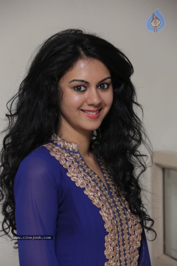 Kamna Jethmalani Photos - 2 / 28 photos