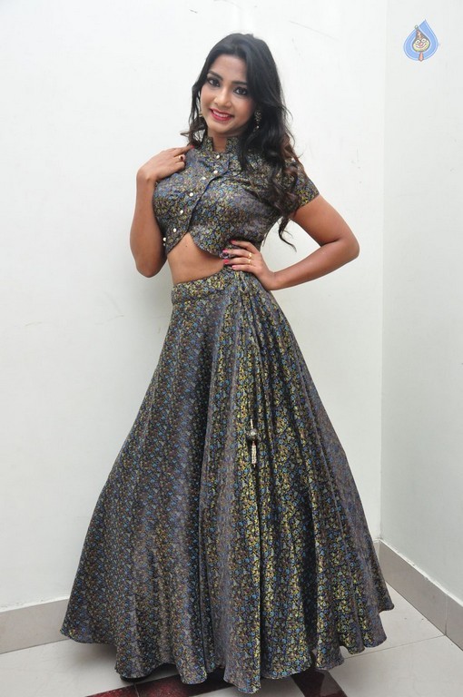 Kamna Singh New Photos - 11 / 37 photos