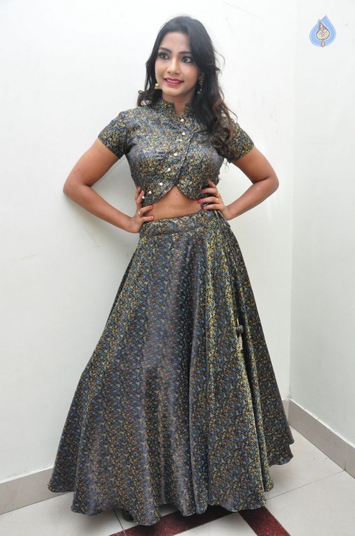 Kamna Singh New Photos - 24 / 37 photos