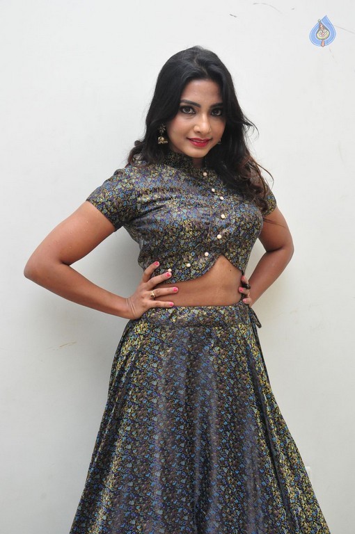 Kamna Singh New Photos - 34 / 37 photos