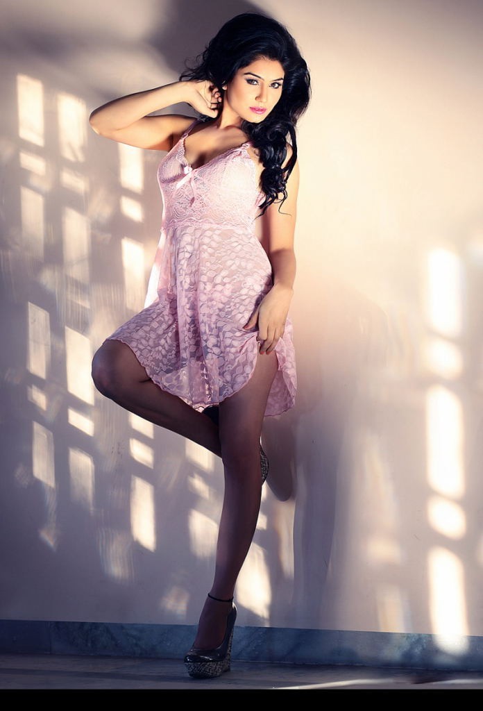 Kangana Sharma Portfolio - 5 / 29 photos
