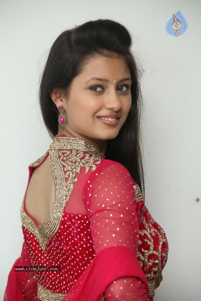 Kanika Tiwari Latest Stills - 12 / 79 photos