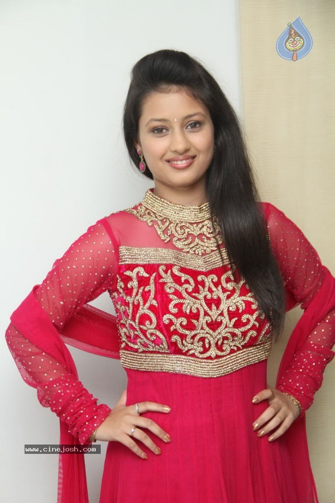 Kanika Tiwari Latest Stills - 39 / 79 photos