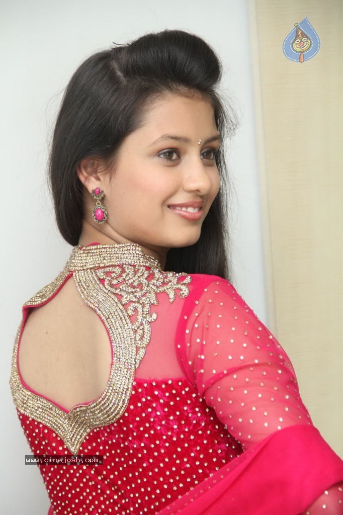Kanika Tiwari Latest Stills - 59 / 79 photos