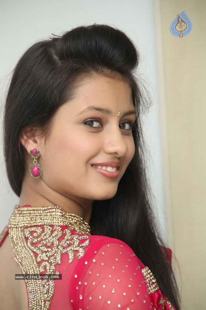 Kanika Tiwari Latest Stills - 77 / 79 photos