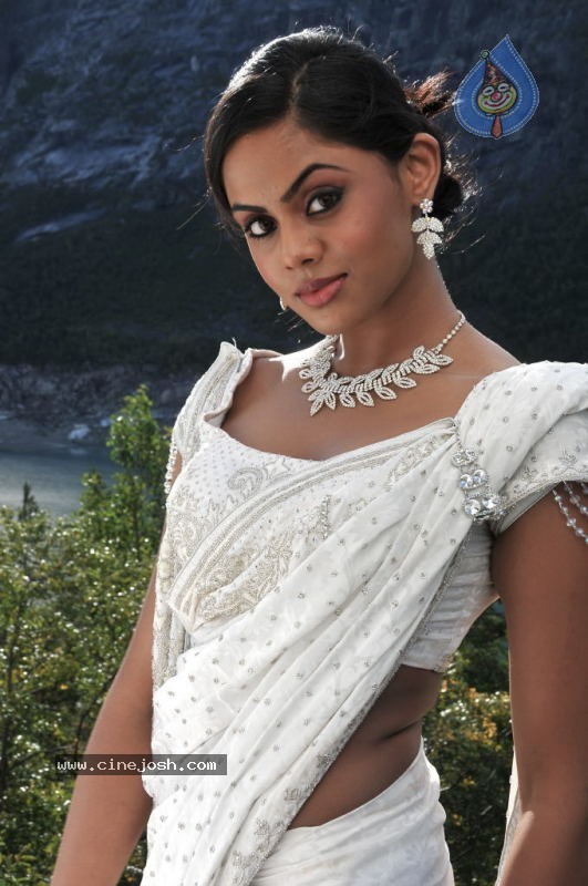 Karthika Latest Gallery - 11 / 22 photos