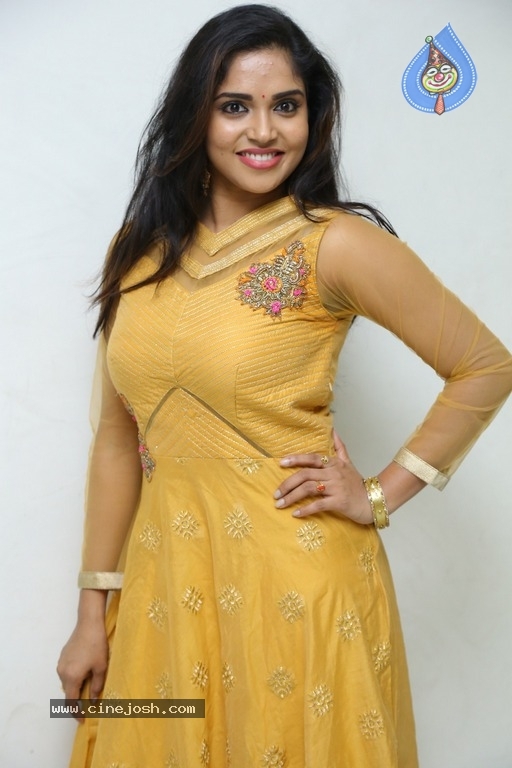 Karunya Chowdary Latest Photos - 11 / 15 photos