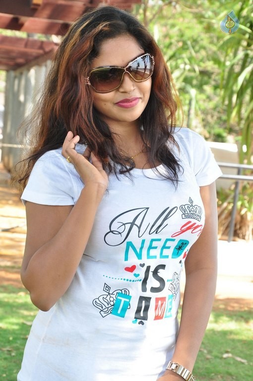 Karunya Chowdary New Photos - 13 / 27 photos