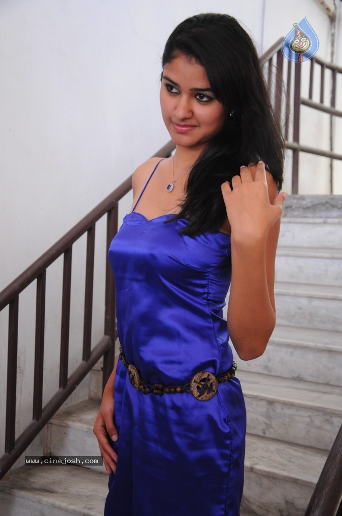Kausalya New Stills - 35 / 36 photos