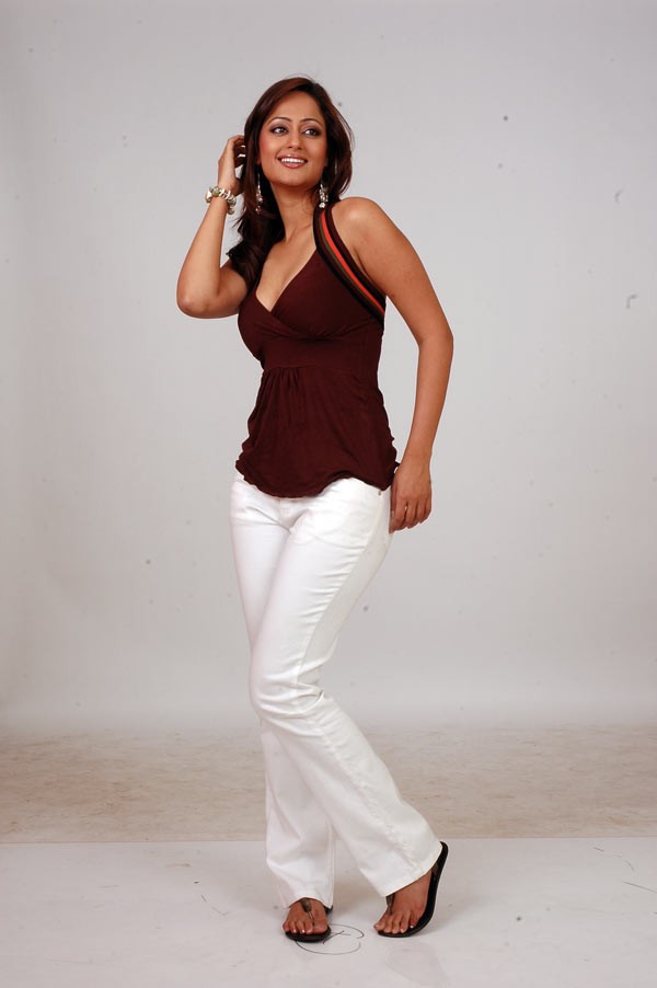 Kaveri Jha - 8 / 25 photos