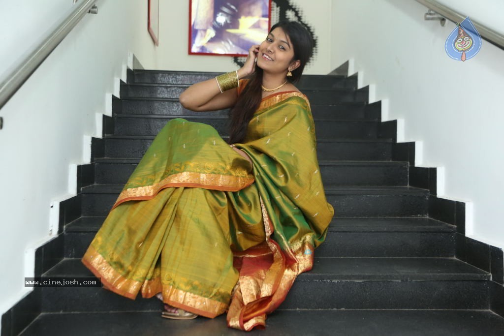 Kavya Kumar Latest Gallery - 46 / 107 photos