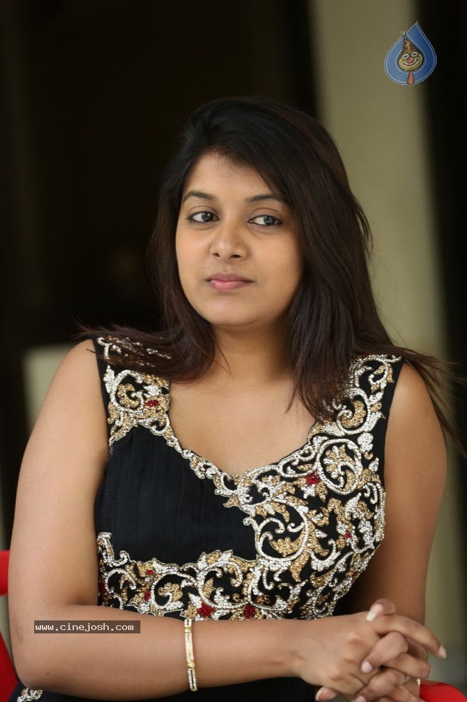 Kavya Kumar New Gallery - 108 / 145 photos