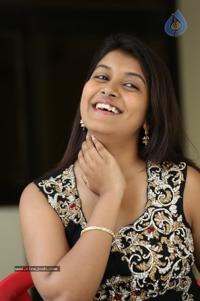Kavya Kumar New Gallery - 144 / 145 photos