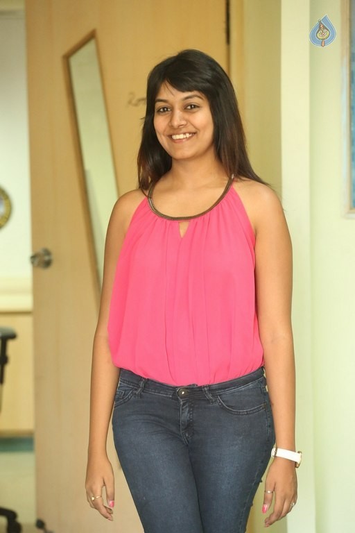 Kavya Kumar New Photos - 4 / 42 photos
