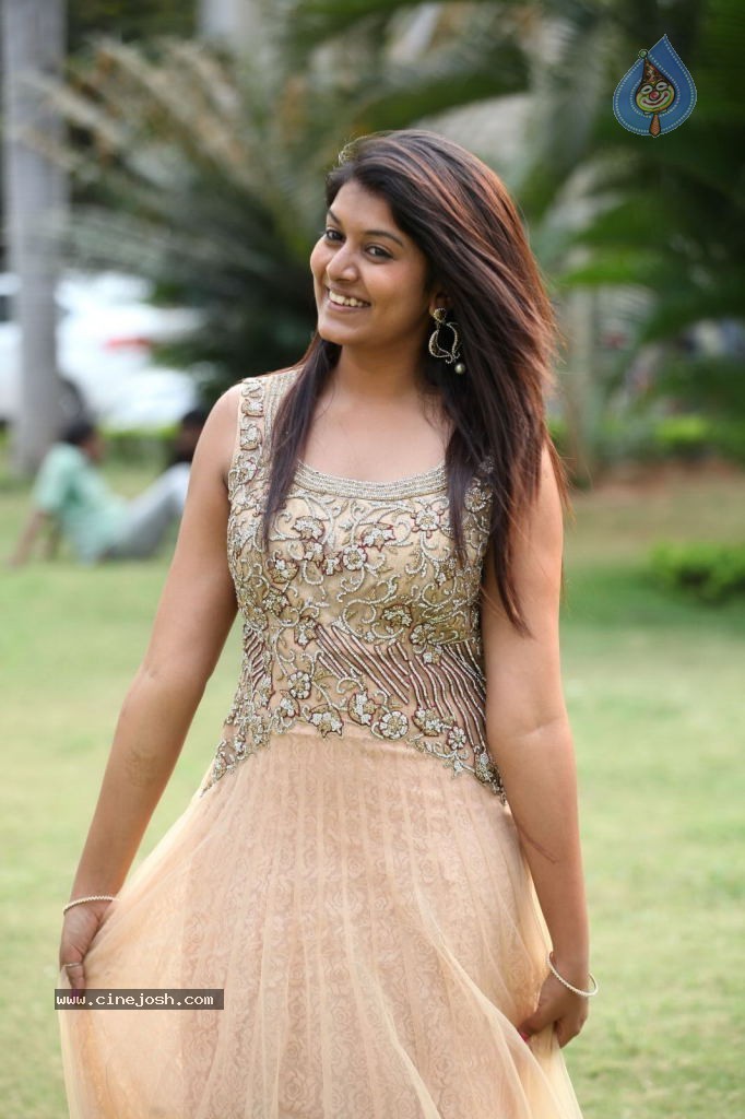 Kavya Kumar New Pics - 5 / 83 photos