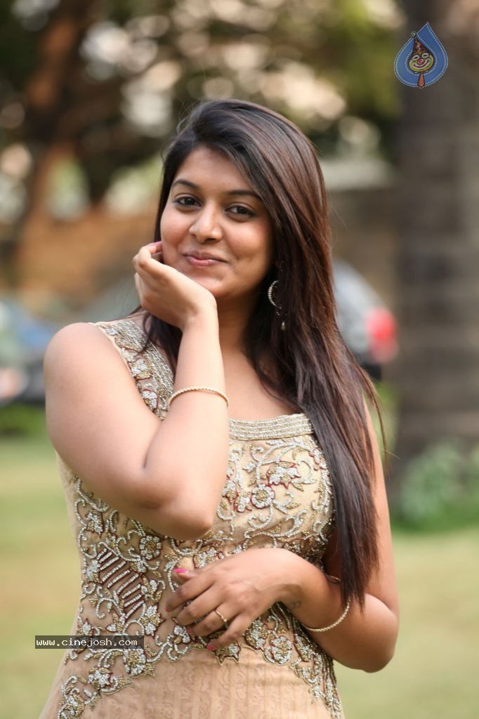 Kavya Kumar New Pics - 9 / 83 photos