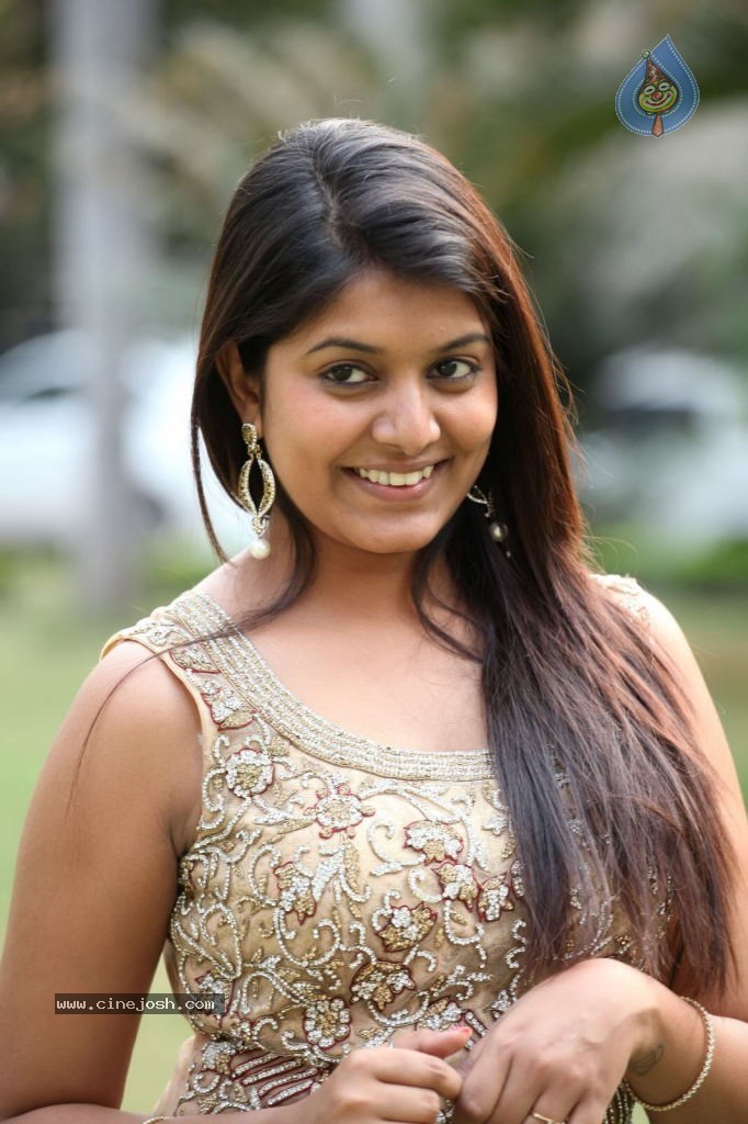 Kavya Kumar New Pics - 10 / 83 photos