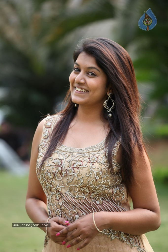 Kavya Kumar New Pics - 12 / 83 photos
