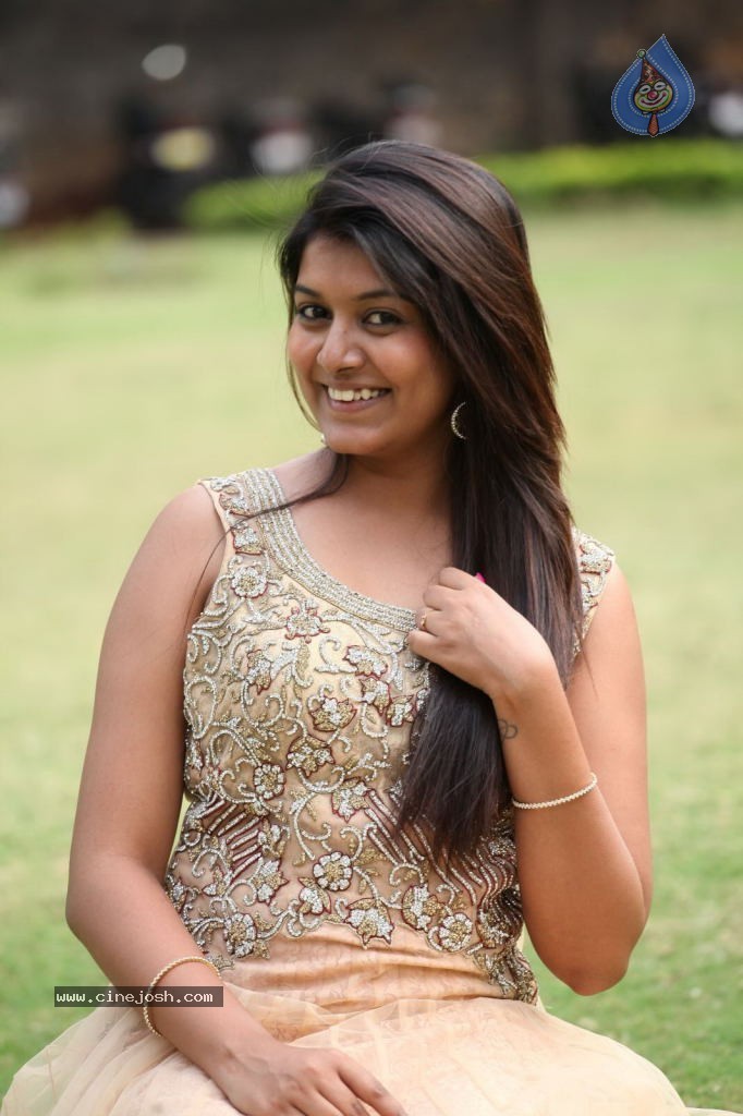 Kavya Kumar New Pics - 30 / 83 photos