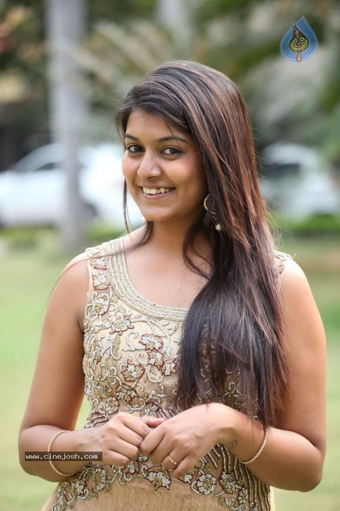 Kavya Kumar New Pics - 34 / 83 photos