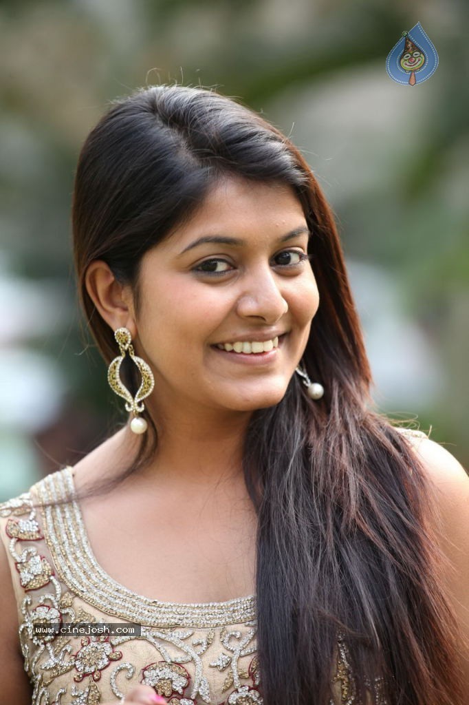 Kavya Kumar New Pics - 42 / 83 photos
