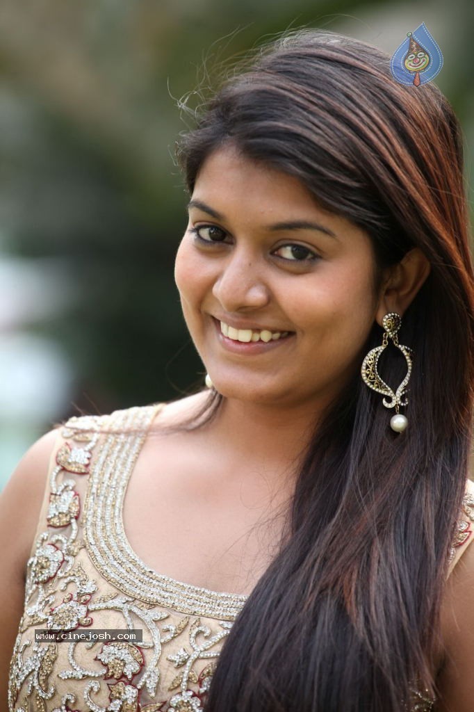 Kavya Kumar New Pics - 53 / 83 photos