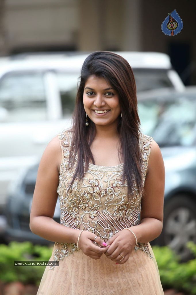 Kavya Kumar New Pics - 63 / 83 photos