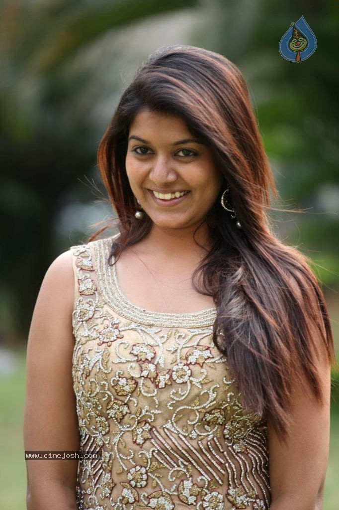 Kavya Kumar New Pics - 70 / 83 photos